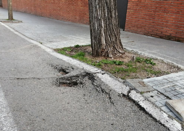 Las aceras de Sant Cugat: un reflejo de la negligencia en la gestión de fondos públicos