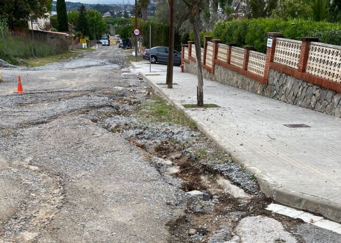 L'encomana pendent de l'avinguda del Baixador