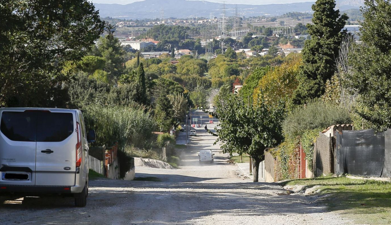 Valldoreix demana a Sant Cugat que dignifiqui l'avinguda del Baixador
